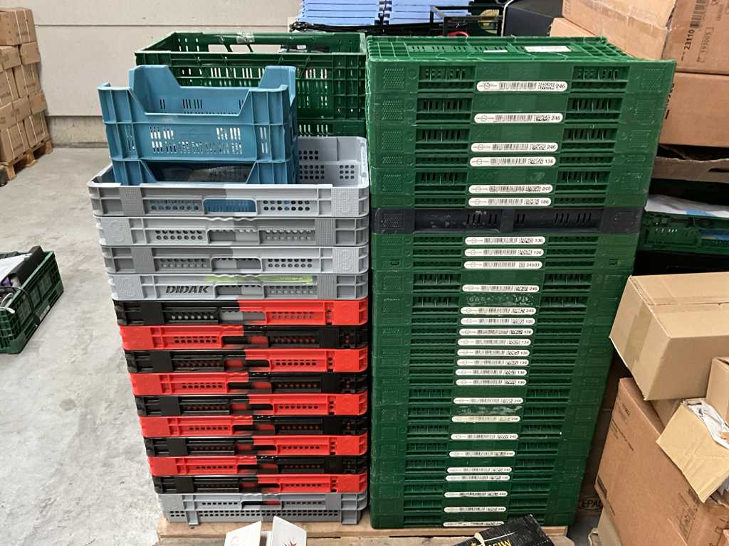 Batch of stacking crates