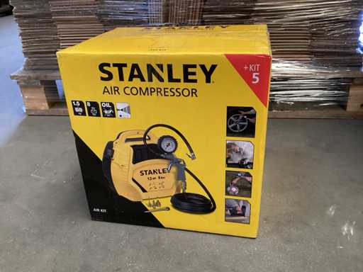 Stanley Air compressor 1.5 hp 8 bar, with accessories