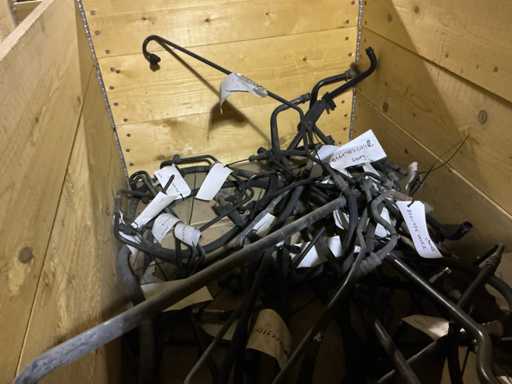 Man Partij aircoleidingen