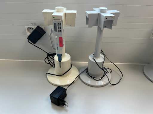 Biohit - Proline - Digital Pipette with Racks