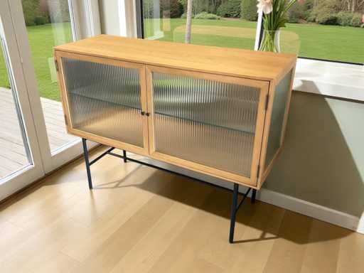 Japandi style dressoir met tempered glas