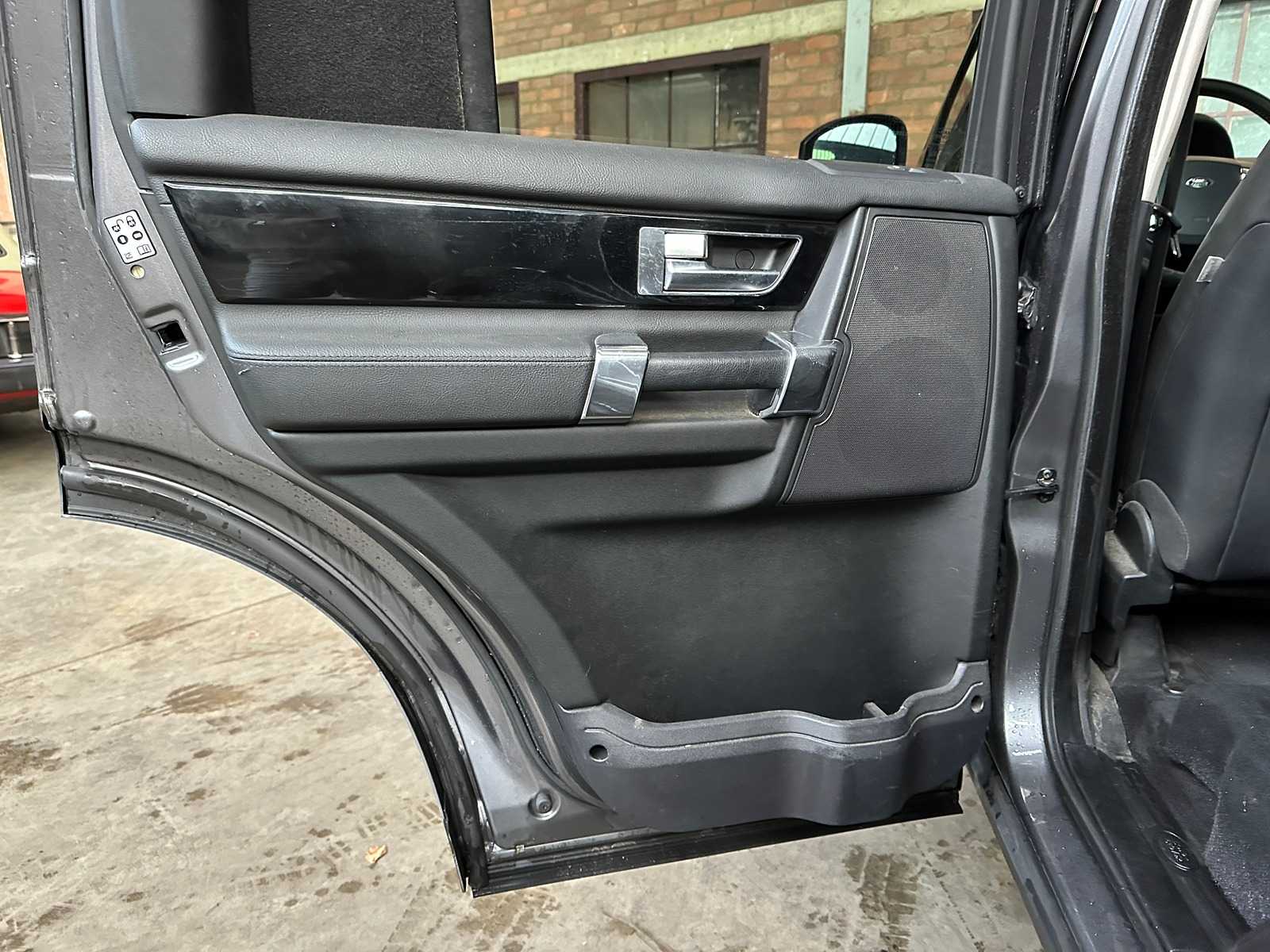 Land Rover Discovery 4 3.0 SDV6 SE HSE 256pk 2015, VNJ-87-T Bedrijfswagen