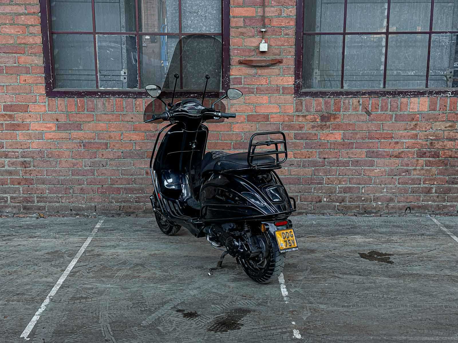 Piaggio Vespa Sprint 4T 2015, DDG-75-V Scooter