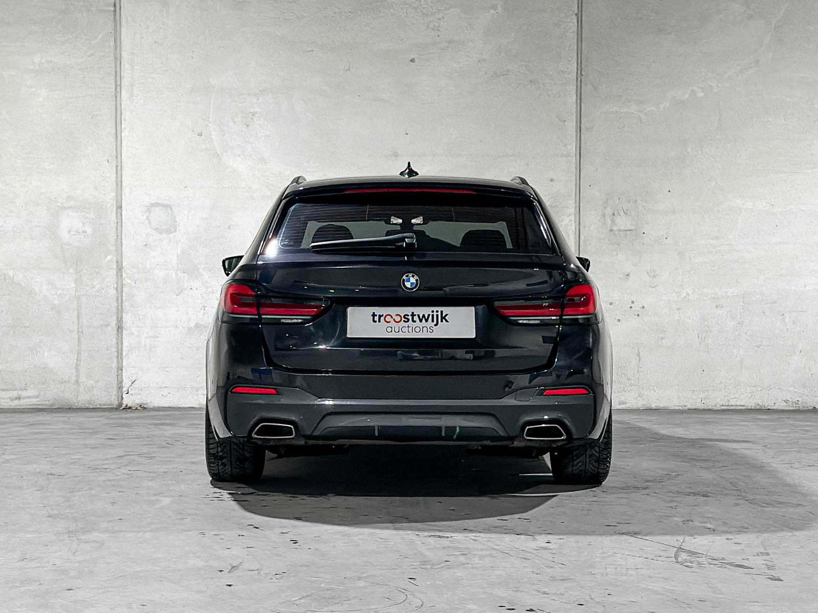 BMW 520i Touring High Executive Edition M-Sport 184pk 2021 (Origineel-NL) 5-Serie G31, L-194-JX