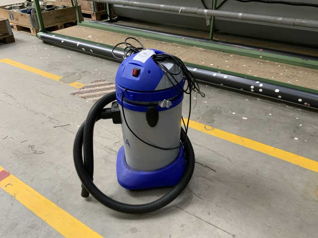 2015 Elsa Industrial Vacuum Cleaner