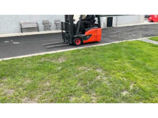 4cefb289-1df5-460c-bace-d94045c9ba3c.mp4