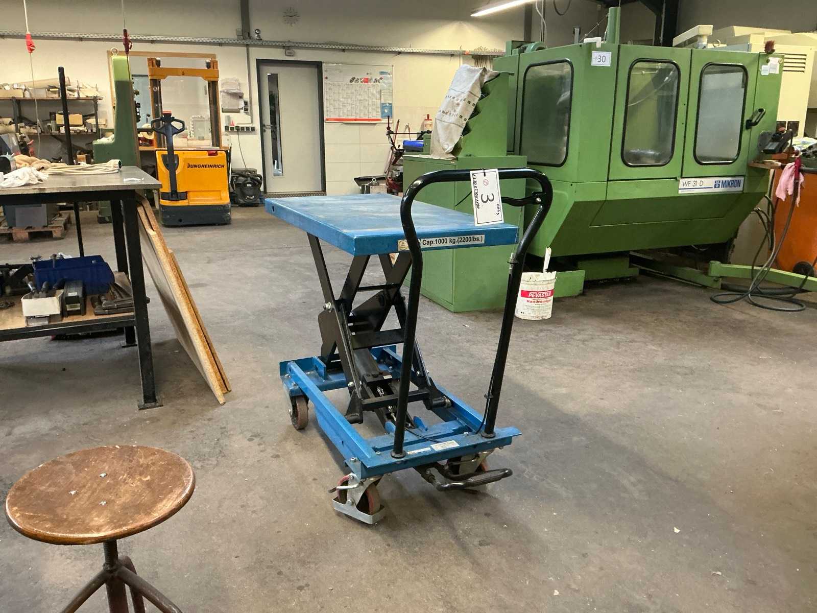 FTA – BS 100 – Height-adjustable tool trolley