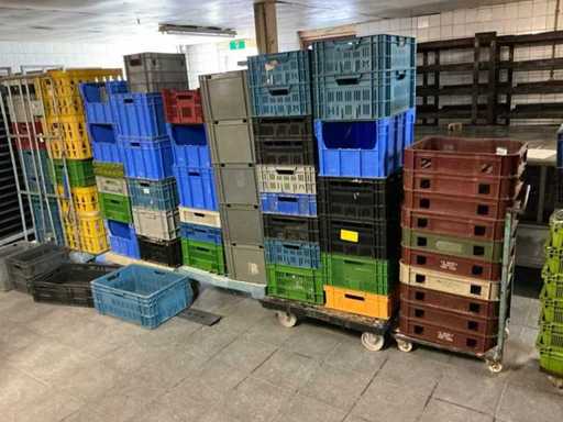 Lotto di contenitori di plastica