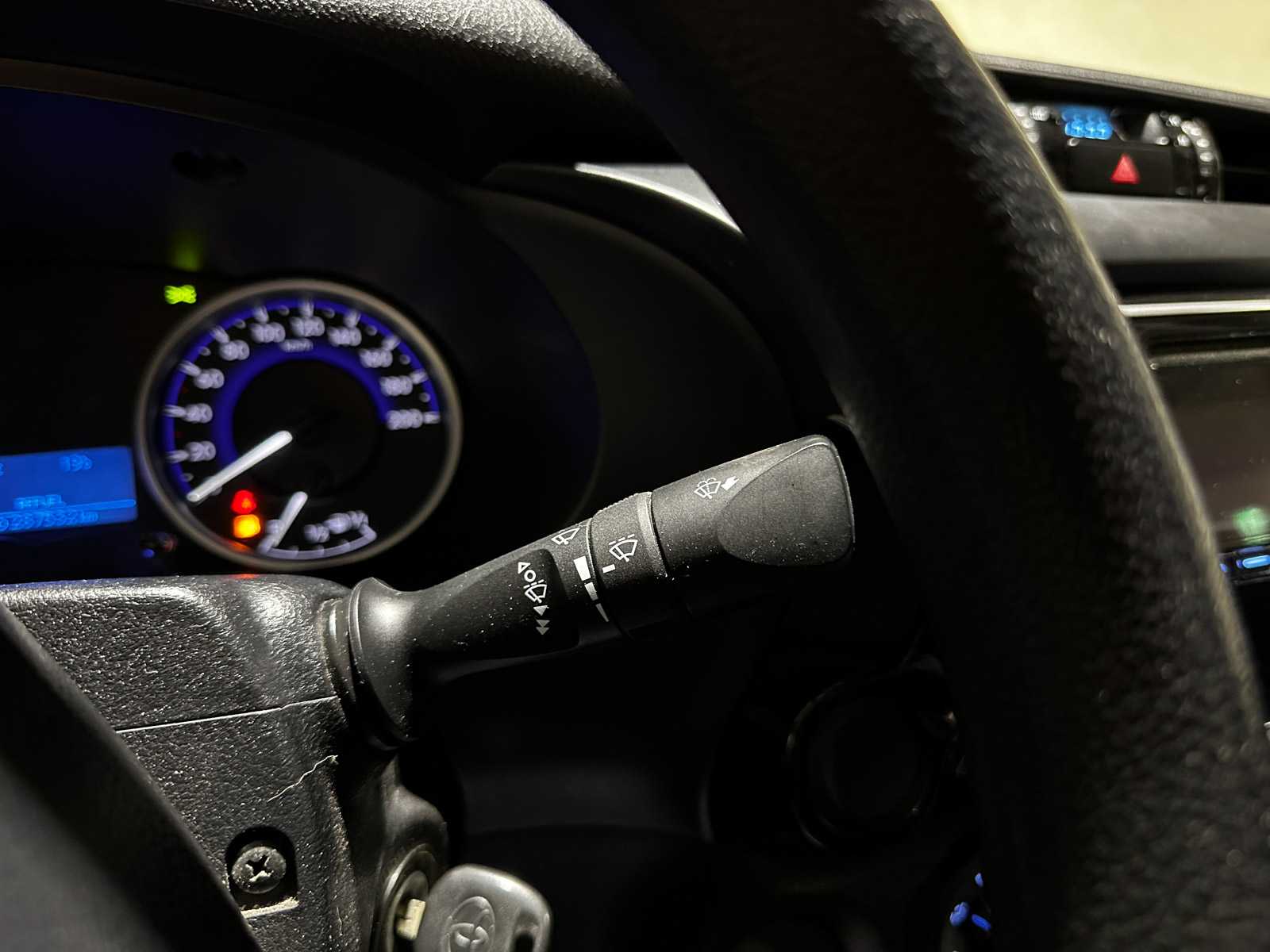 Toyota HiLux 2.4 D-4D-F Xtra Cab Comfort 150pk 2017 (Origineel-NL), V-833-JR