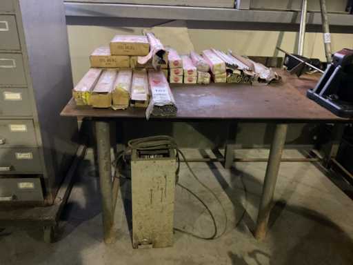 Lot de electrozi de sudur? ?i usc?tor