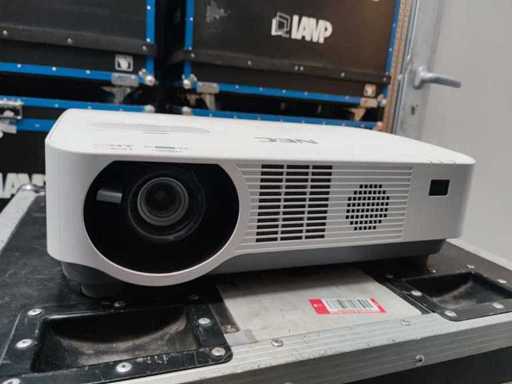 NEC NP-P502HLG Video Projector