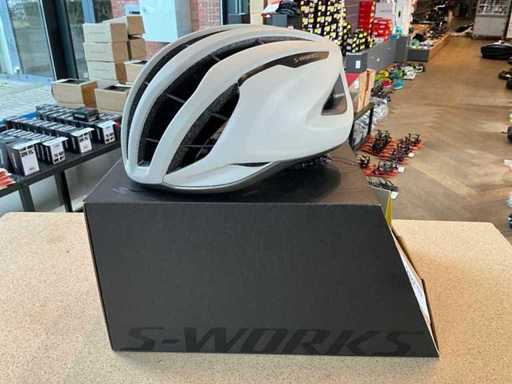 Specjalistyczny kask rowerowy Prevail 3 - M