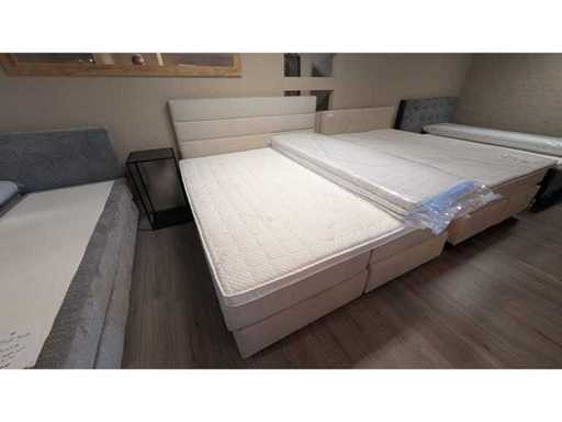 Boxspring Erik Kuster – 180 x 200 cm – Beż – Wraz z topperem – Sprężyna kieszonkowa – materace Cooltouch