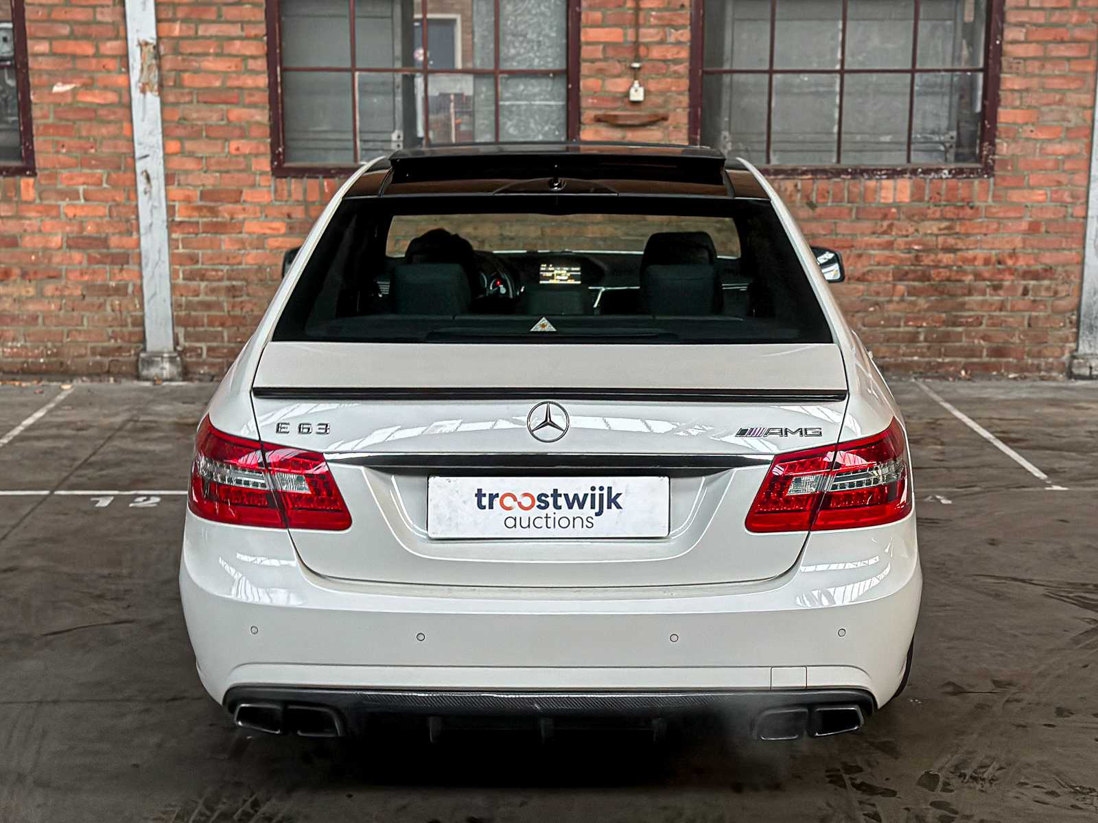 Mercedes-Benz E63 AMG 6.3 V8 -CARBON- 525pk 2010 (Origineel-NL) E-Klasse, 47-LKB-6