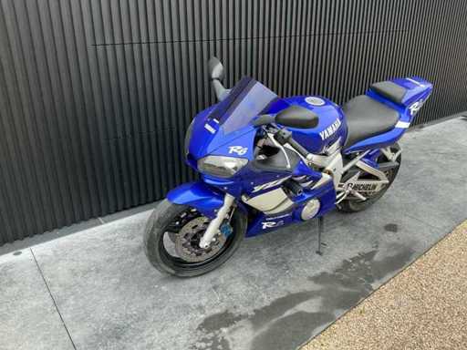 Yamaha R6 with Akrapovic Motorcycle