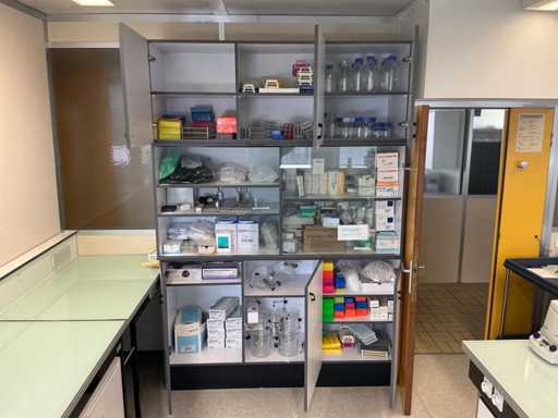 Various laboratory consumables
