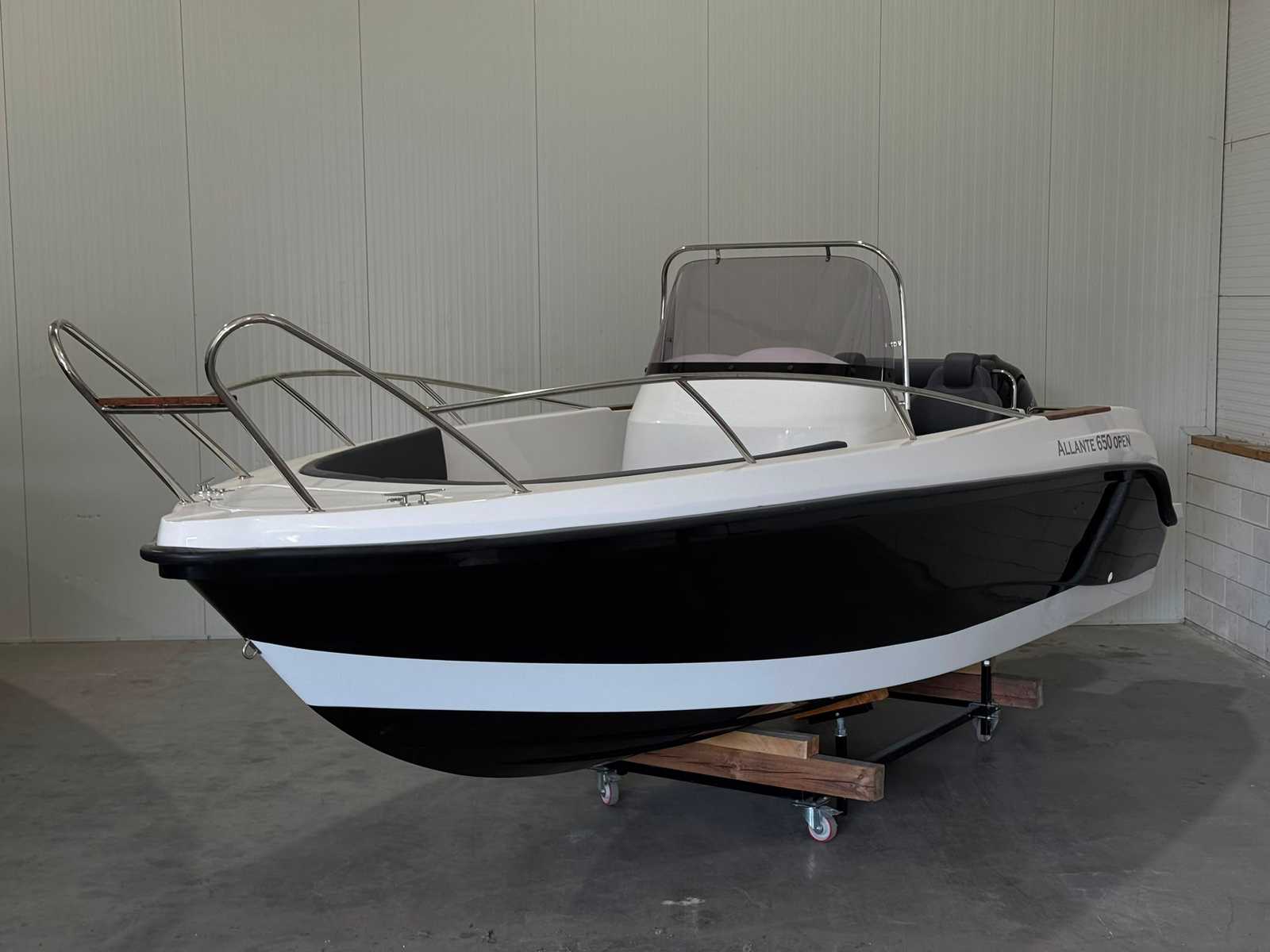 Marion – 2023 – 650 unbenutzt – Konsolenboot und Angelboot
