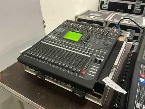 Yamaha O1V96i Digitale mixer met ProFire 2626 Audio interface