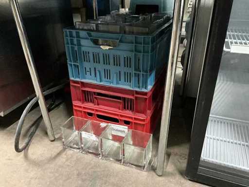 Ghiveci de sticlă cu flori (64x)