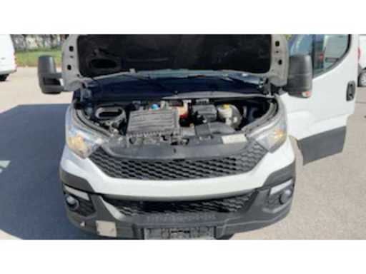 815dd4b8-2511-47b0-8822-1bed0071d4c8.mp4