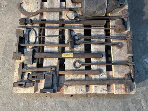 Schmiedewerkzeug_Konvolut