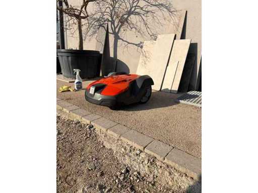 Robot de tuns iarba - HUSQVARNA - 550 - nouă, niciodată folosită