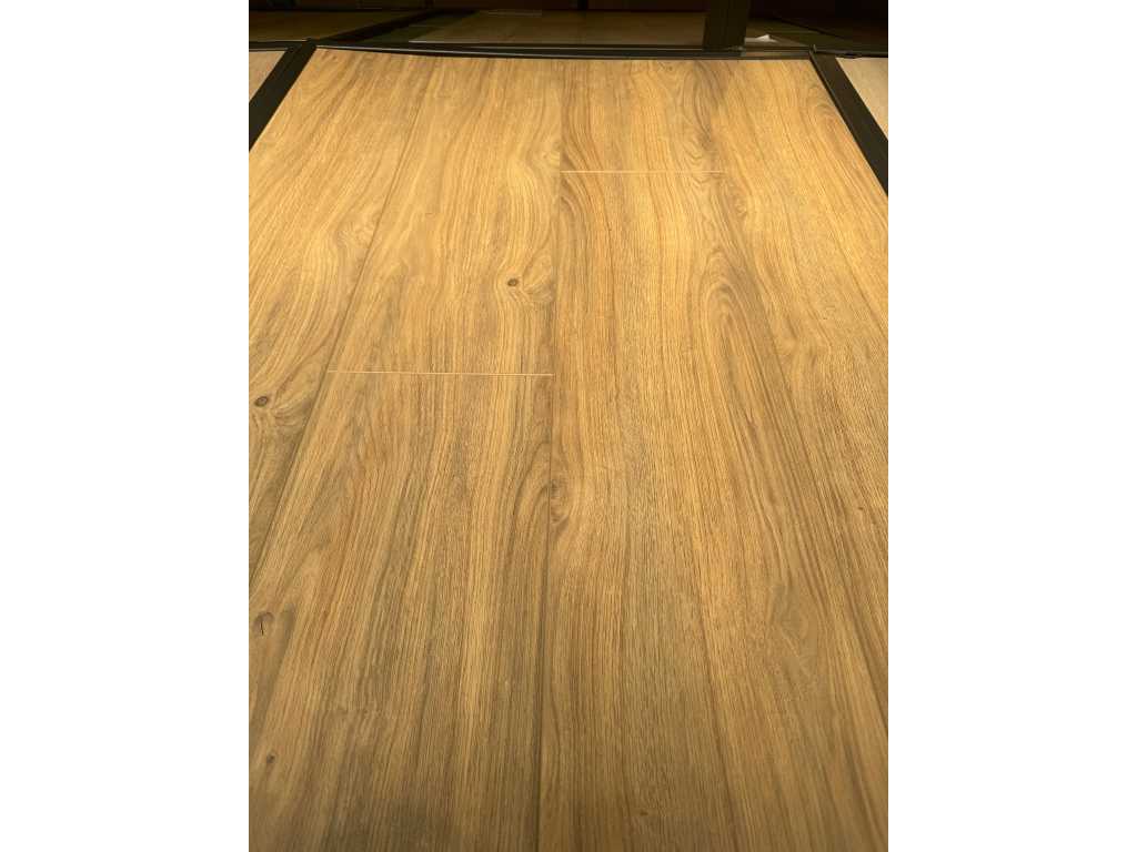 42,66m² Laminate flooring, wide planks 8mm