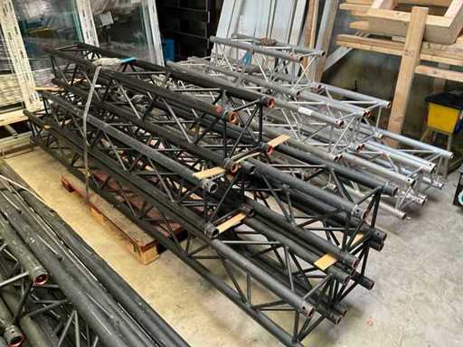 Prolyte H30V black coated Aluminium truss (5x)