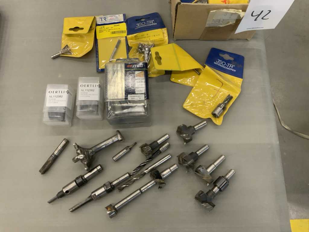 Batch of drill and milling heads