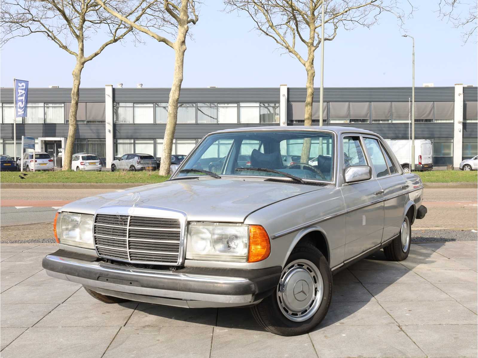 Mercedes 240 D W123 1979