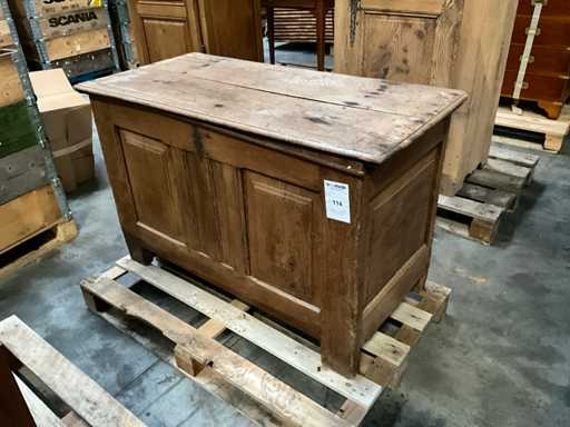 Antieke houten koffer