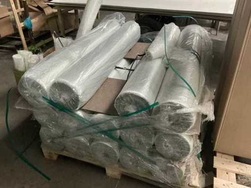 Charge von Glasfasern auf einer Rolle