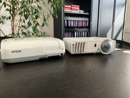 Projecteur OPTOMA/EPSON (2x)