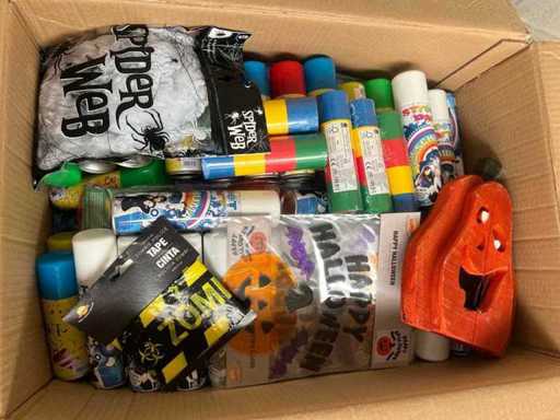 Voorraad accessoires voor Halloween en carnaval