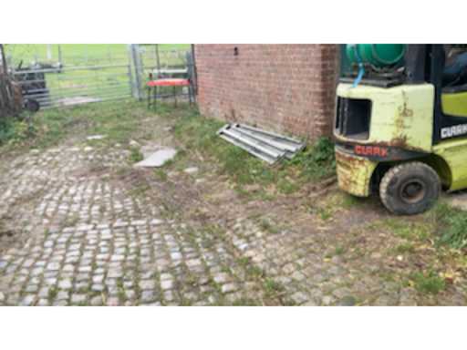 0cc4ce6f-0151-426b-8486-a1f423a89eb9.mp4