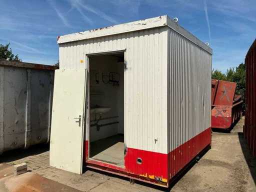 Movable sanitary unit / toilet container with 2 toilets, 2 urinals and double sink