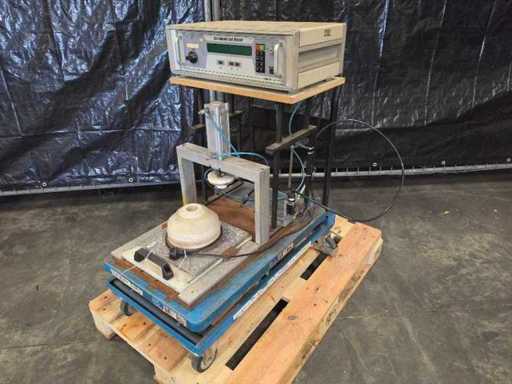 Contatore del gas sul tavolo sollevatore - Altri inventari del magazzino