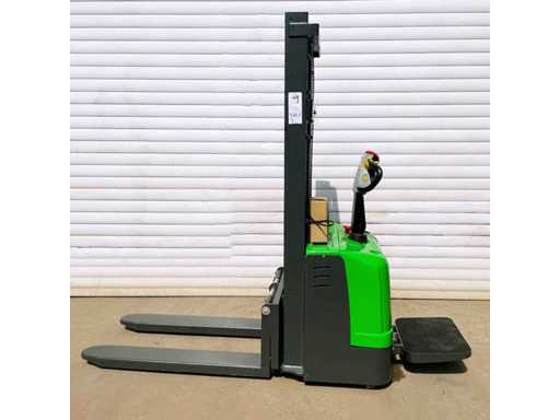 FREUTEK NNT0012 elektrischer Stacker mit Plattform 2000 kg - 3000 mm