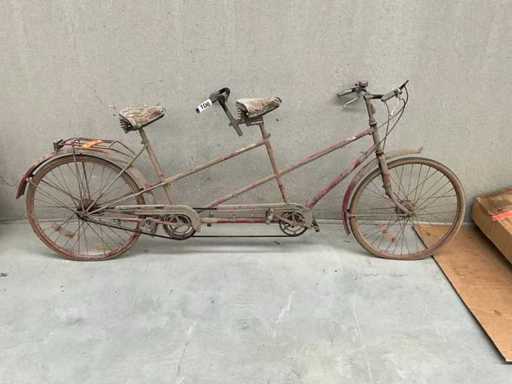 Vélo tandem ancien