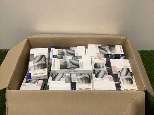 Calvin Klein - Pachet de 3 lenjerie (aprox. 43 piese)