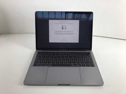 Apple MacBook Pro 13.3", Core(TM) i5 8th Gen, 8 GB RAM, 256 GB NVMe Laptop