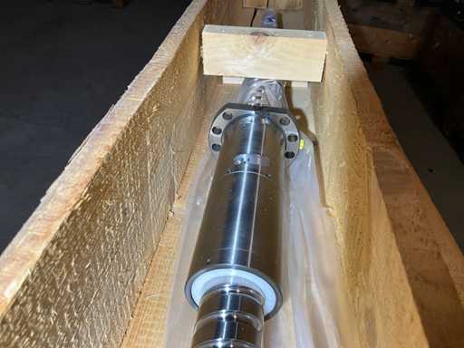 Șurub cu bile de precizie