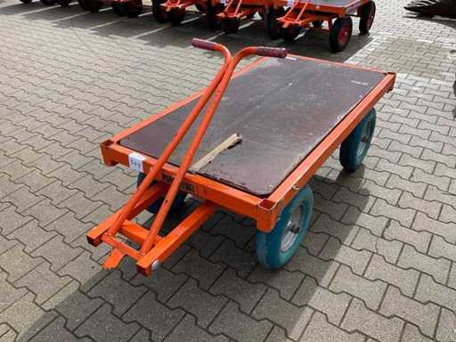 Camion Tretal à traction manuelle 2016