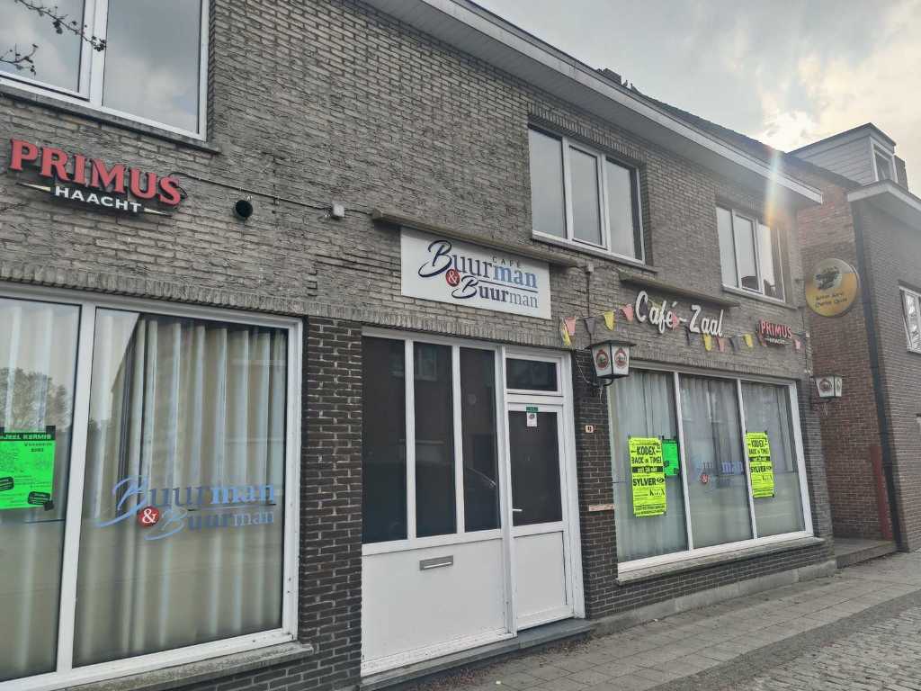 Diverse goederen vanuit café Buurman & Buurman