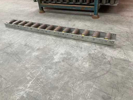 Roller conveyor 135 cm (37x)