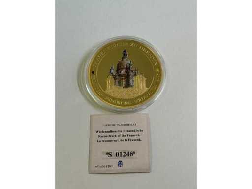 70mm Medal Pamiątkowy pozłacany z Swarovskim – Rekonstrukcja Frauenkirche