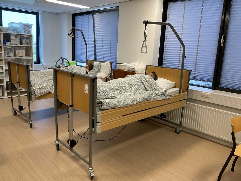 Care beds (2x)