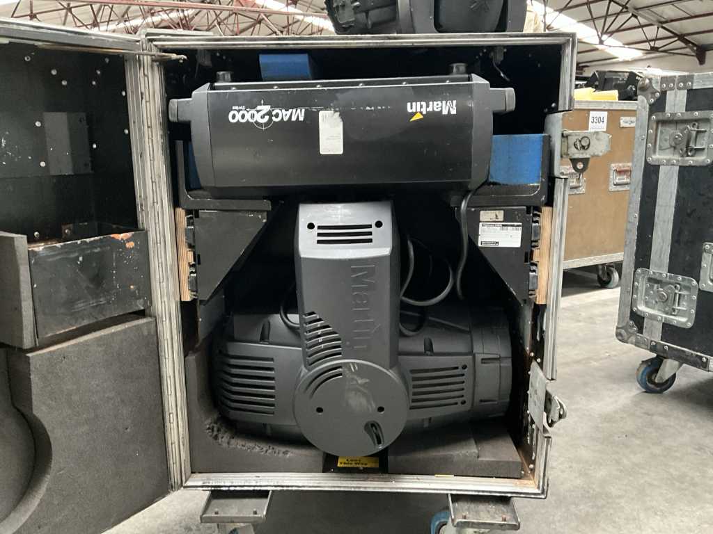 2x Moving head MARTIN MAC 2000