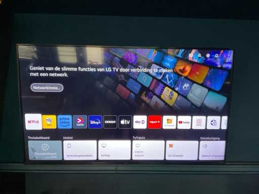 LG UQ70006LB Televisie 65”