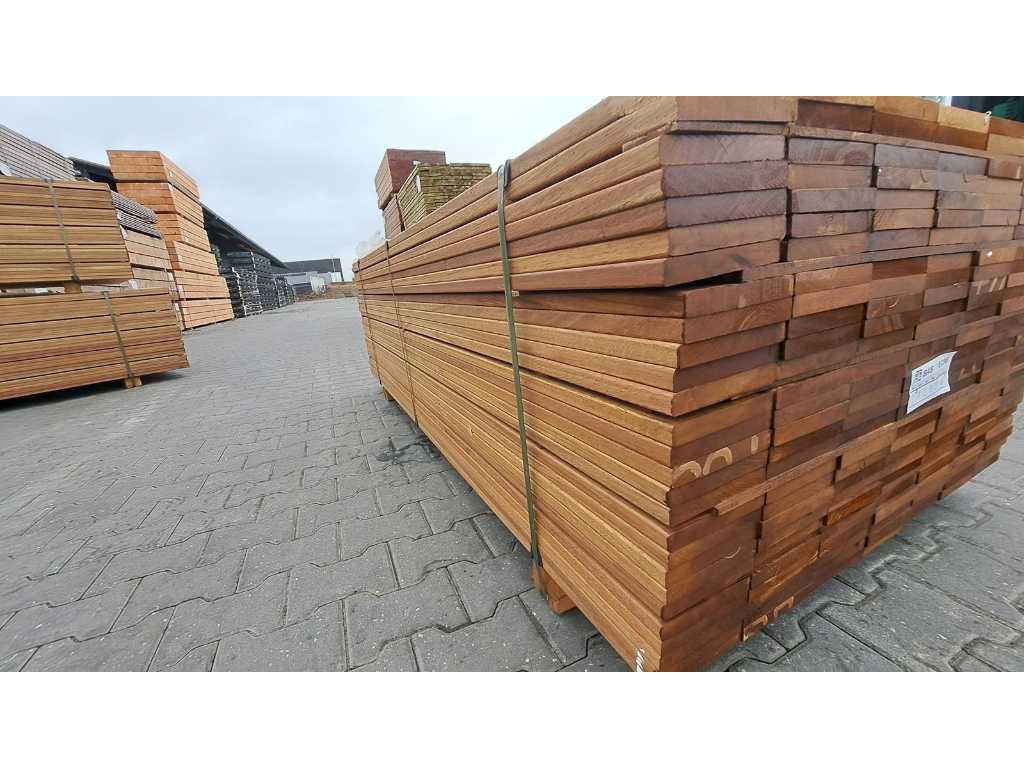 Lames de bois dur en teck de Guyane rabotées 21x145mm, longueur 305cm (91x)